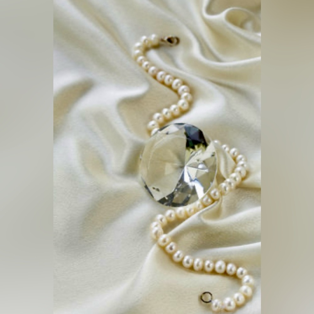 Huge 2 LBs vintage costume jewelry lot~ wearable repair craft junk